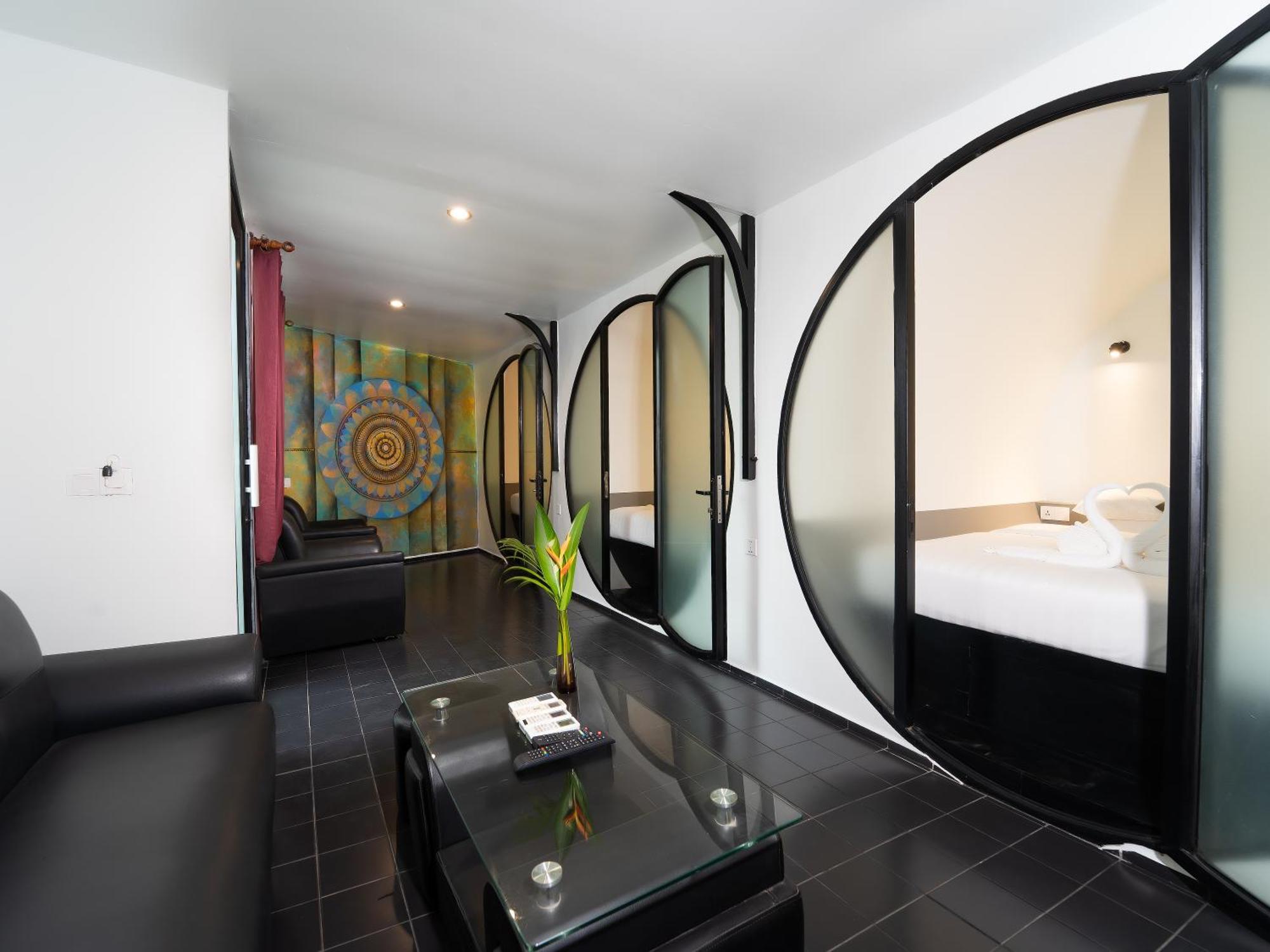 Tunnel Urban Retreat Hotel Siem Reap Buitenkant foto