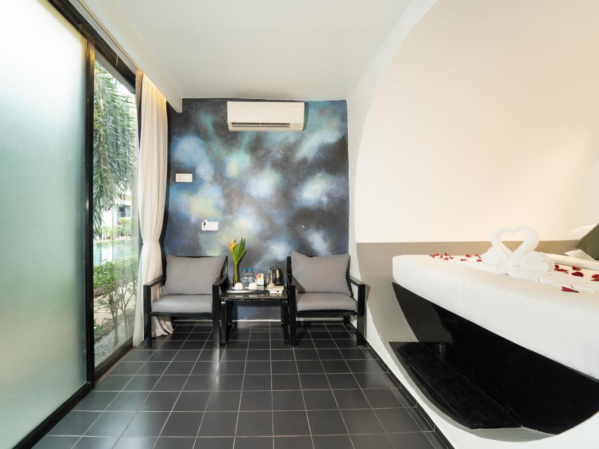 Tunnel Urban Retreat Hotel Siem Reap Buitenkant foto