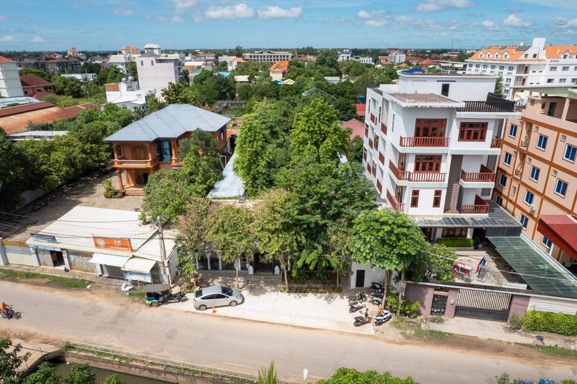 Tunnel Urban Retreat Hotel Siem Reap Buitenkant foto