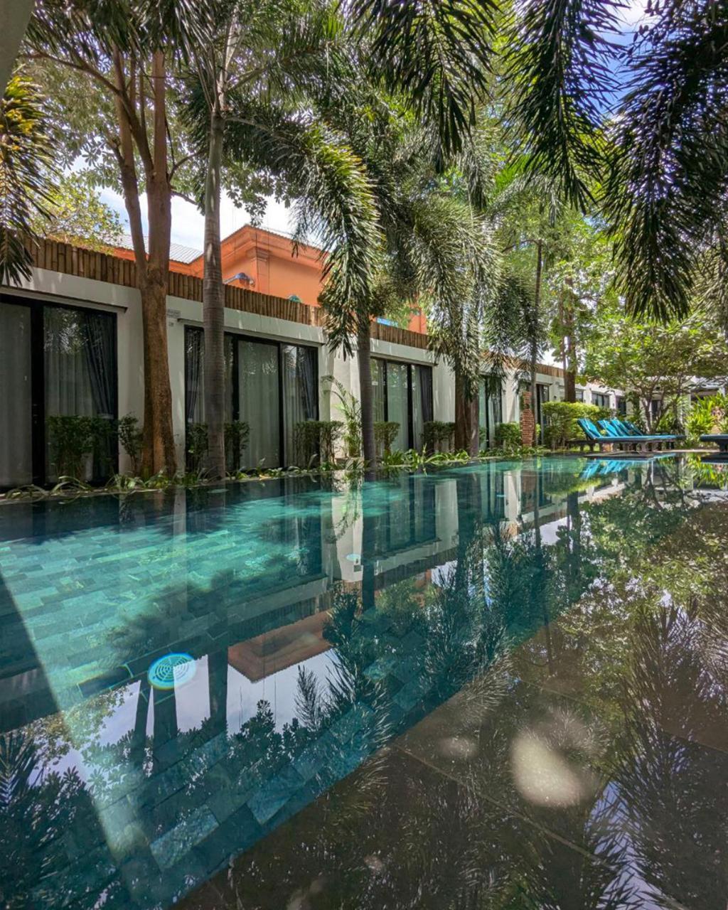 Tunnel Urban Retreat Hotel Siem Reap Buitenkant foto